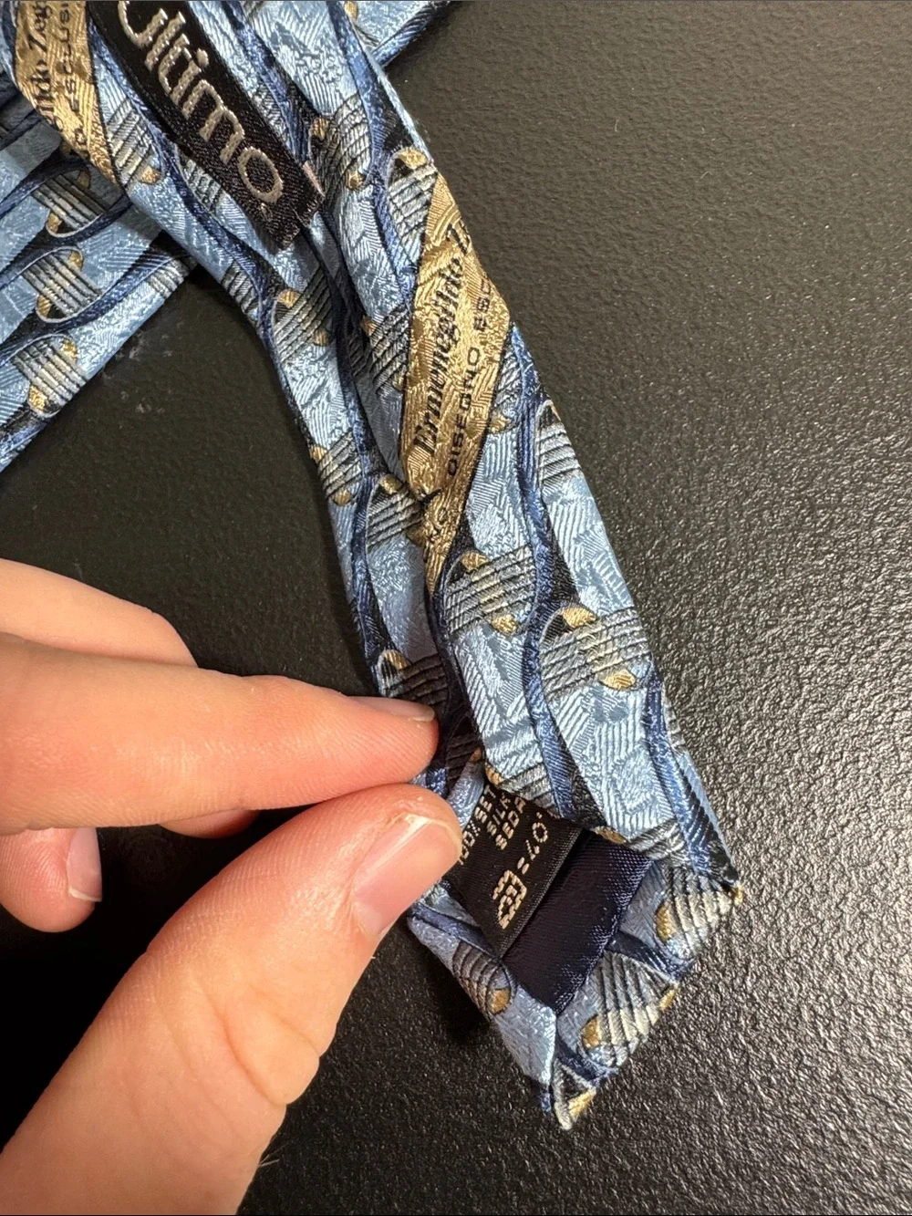 Ermenegildo Zegna mens light blue geometric 100% silk luxury neck tie EUC